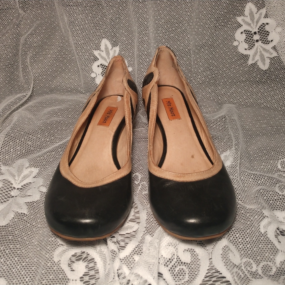 Mix Mooz Athena Black & Tan Leather Dress Pump